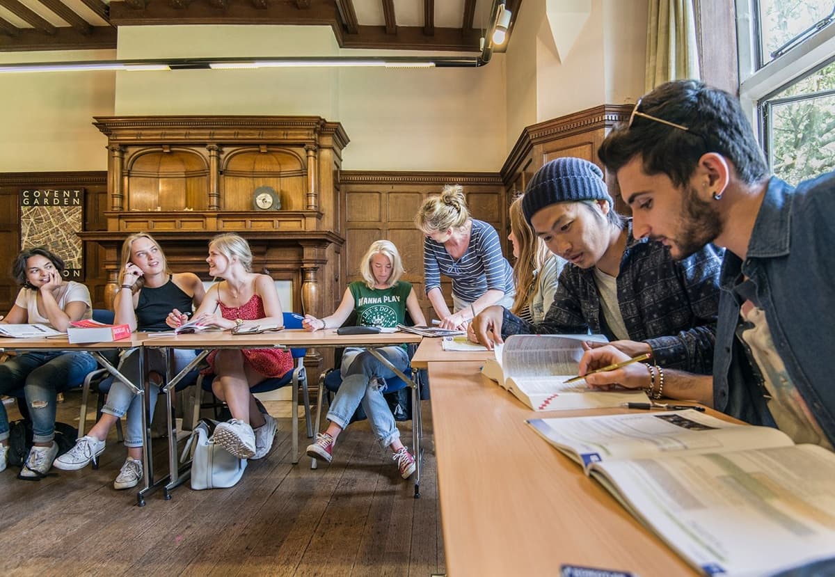 Loxdale English Centre_3.jpg