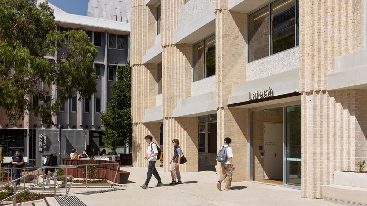 Swinburne University of Technology_4.jpg