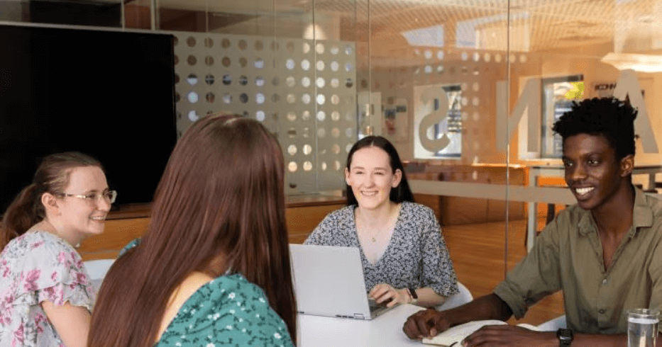 Bond University_4.png