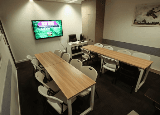 Burleigh Heads Language Centre_4.png