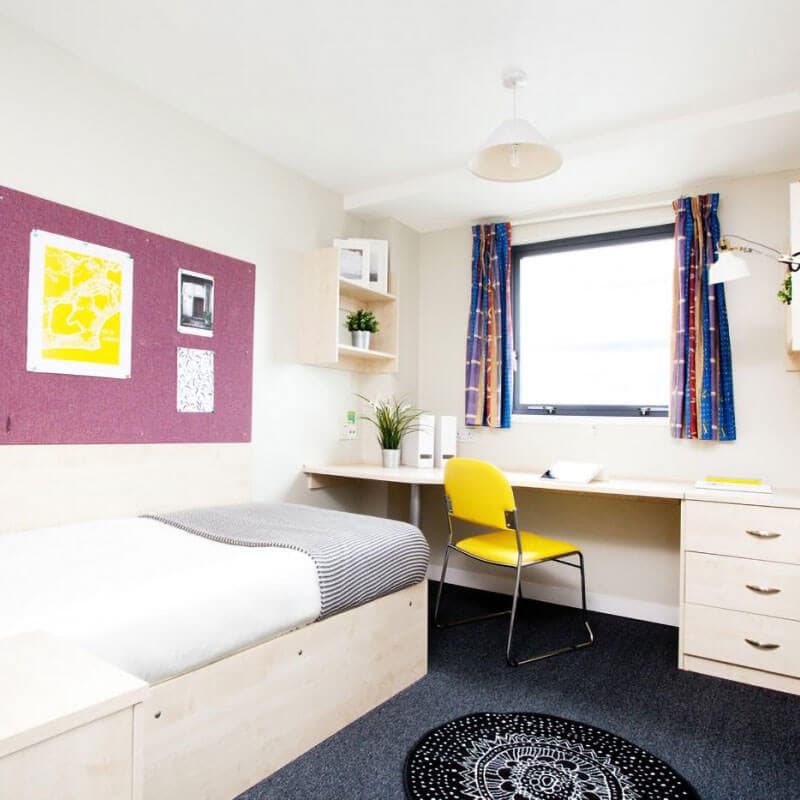 Cavendish School of English_2.jpg