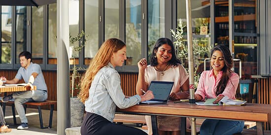 Deakin University English Language Institute_3.jpg