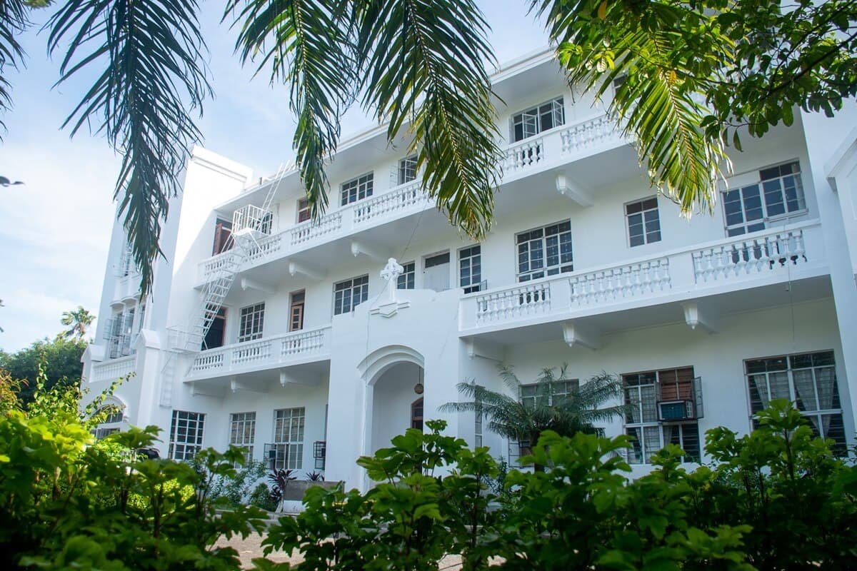 Green International Technological College Language Center_2.jpg