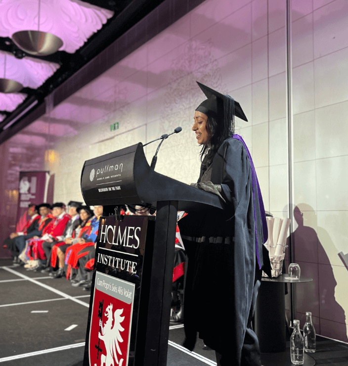 Holmes Institute Cairns_5.png